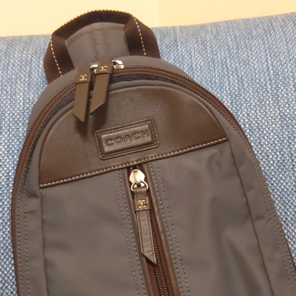Like New Coach Varick Sling Bag - Picture 2 of 9